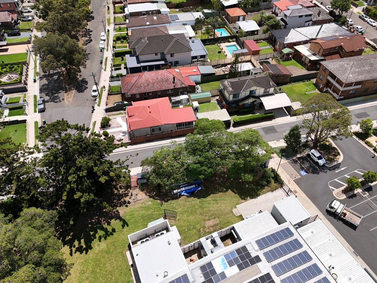 Aquatic Centre Grant Park basketball court