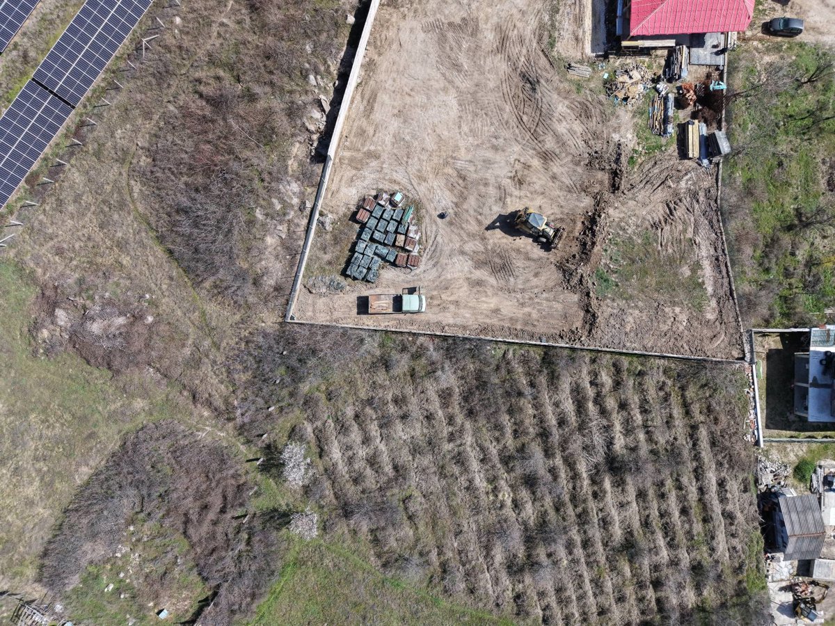 Stadium Hristo Gyulemetov Bratcigovo TetrisBau Wohncontainer Bürocontainer Tiny House Modulebau Kiosk Modulecontainer