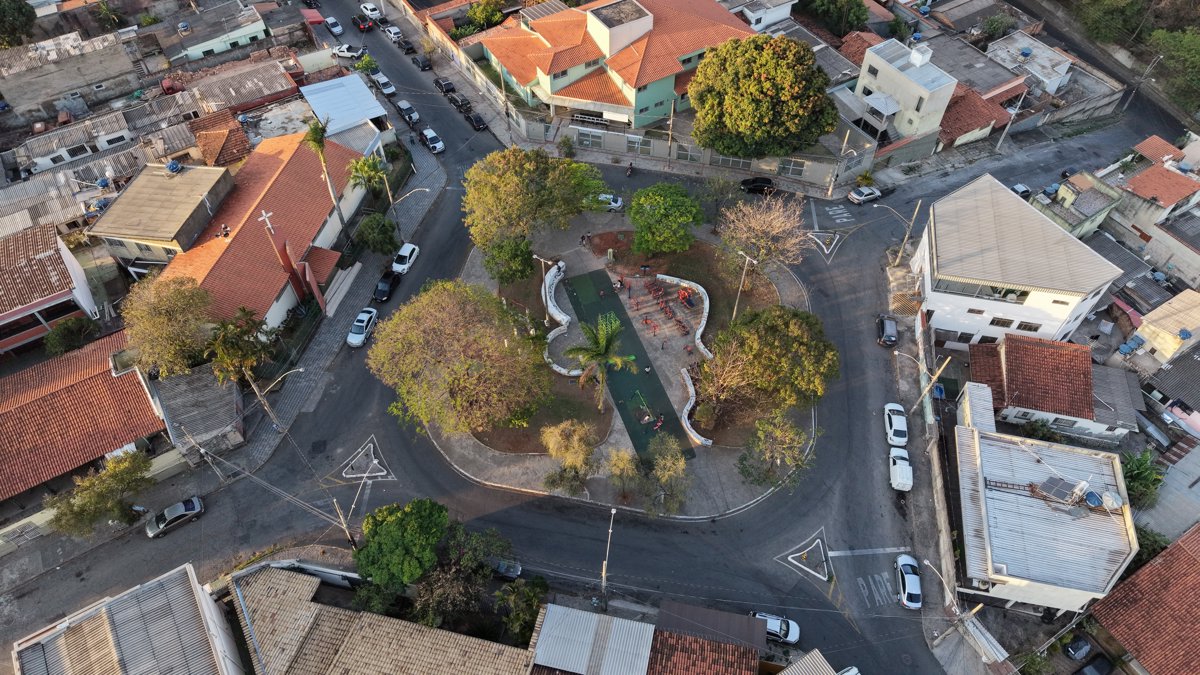 Cafofo BH Paróquia Santa Cruz