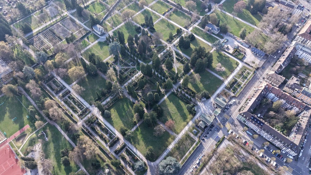 Grabstein Johanna Spyri Platz der Erinnerung
