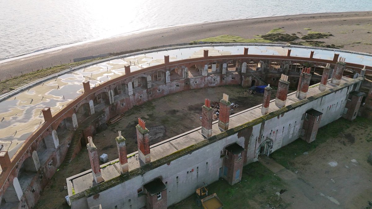 Fort Gilkicker Lagoon