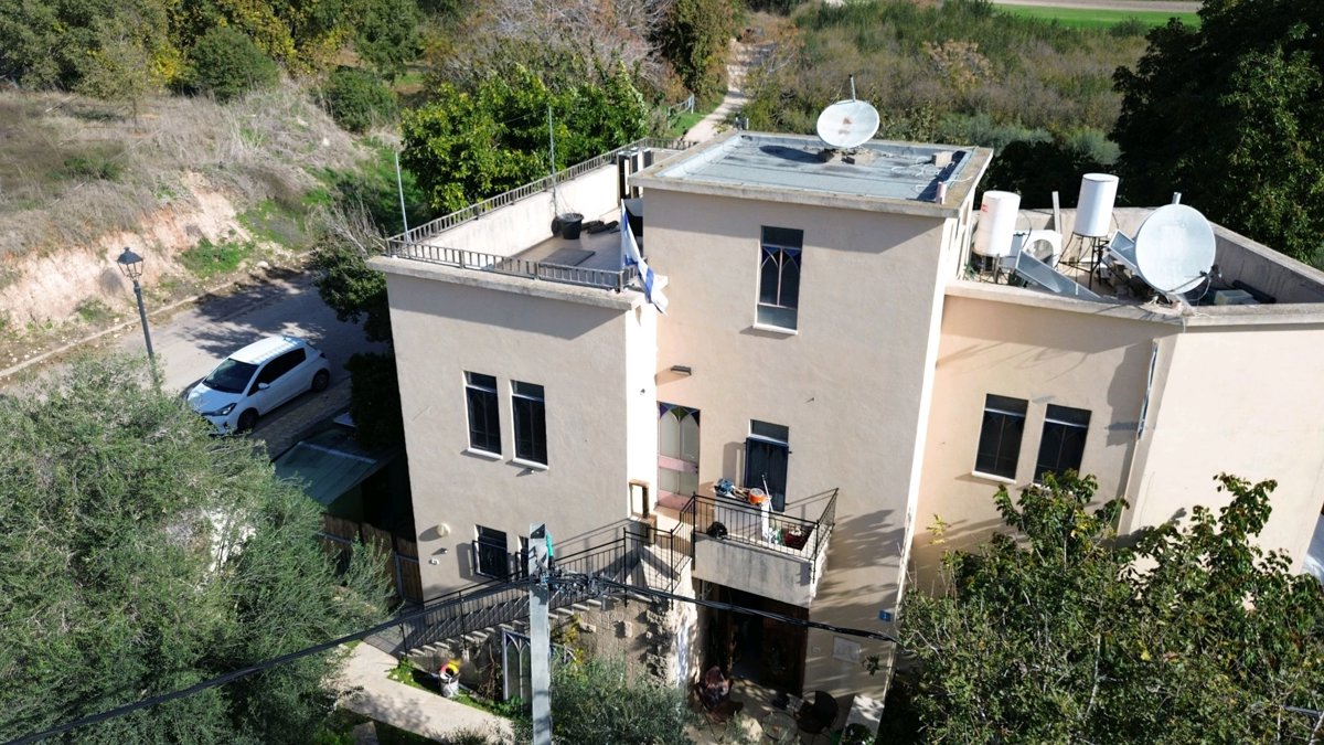 הערבה גבעת עדה בנימינה Shokhat Garden