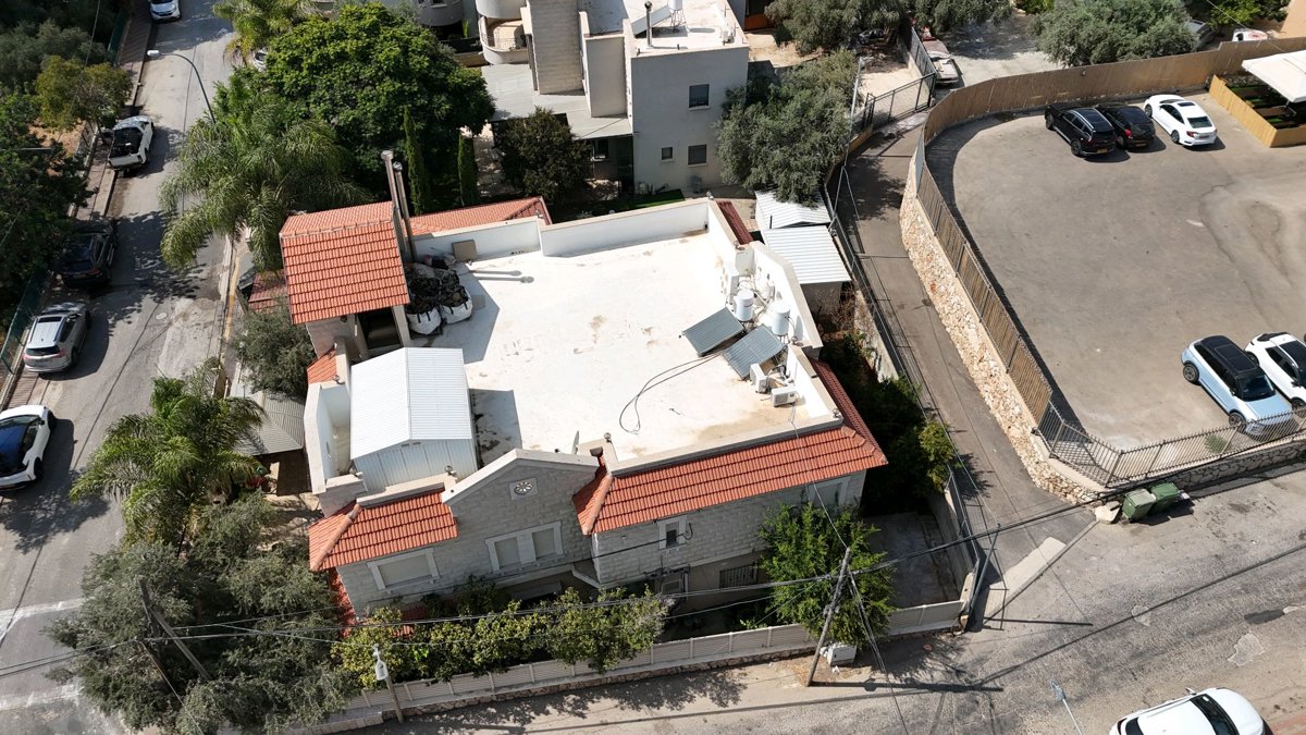 Golden Crust ריפודי קנטור