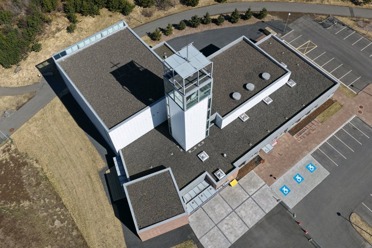 Lindakirkja Parking