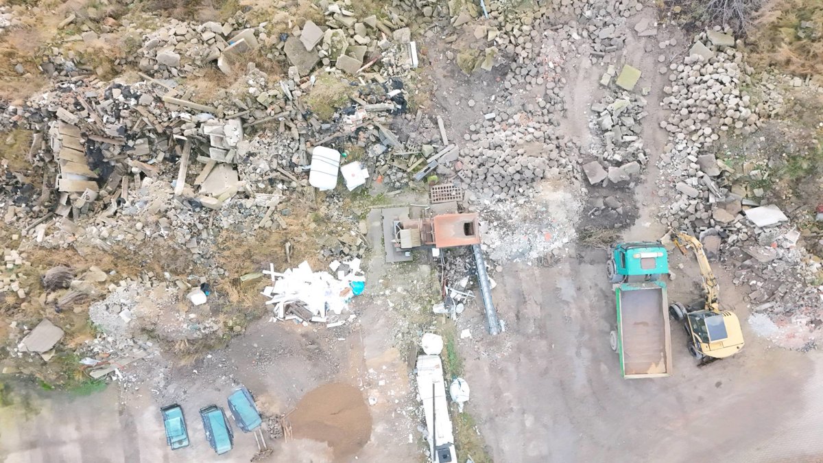 Koneser usługi ziemne i transportowe Budowa nawierzchni wyburzenia Multimetal Recykling