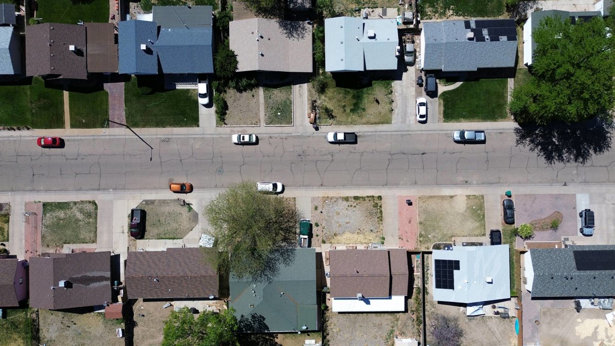 Quiet Home w Pool Table 5 Mi to Downtown with