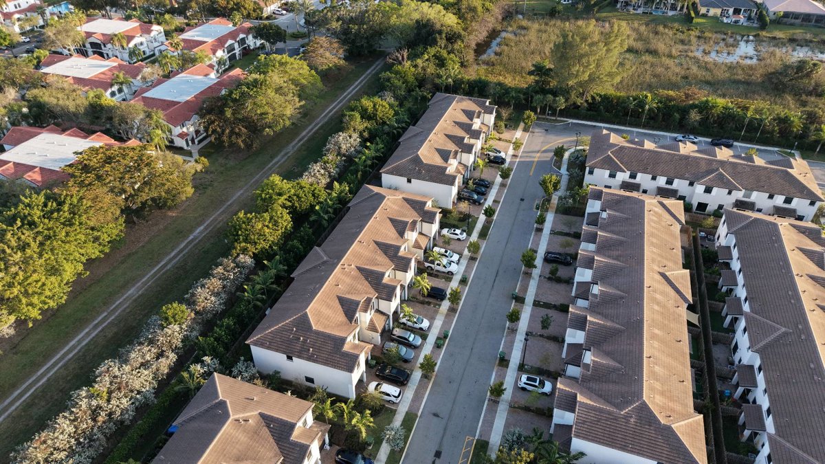 Aaron Consultants Villa Vie Residences