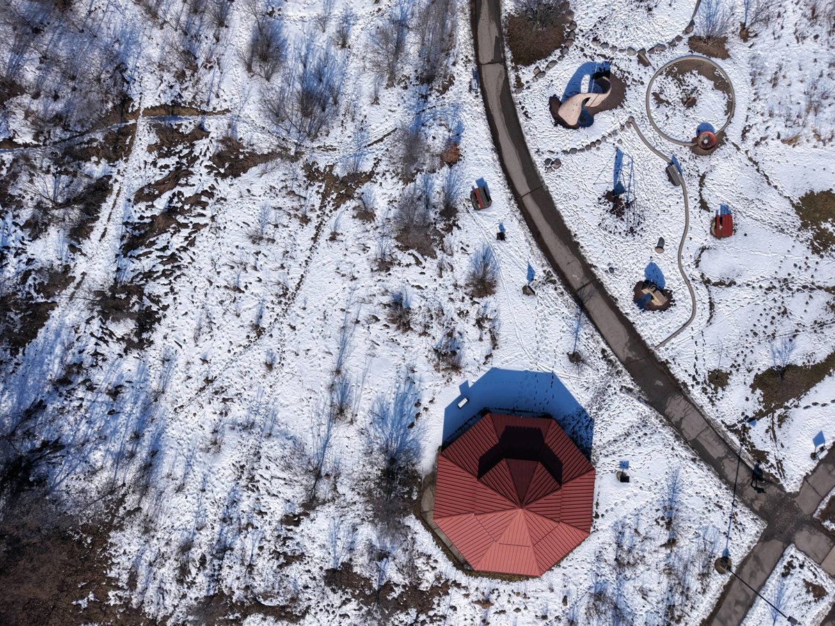 Olson Park MTB Trailhead Parking Lot basketball court